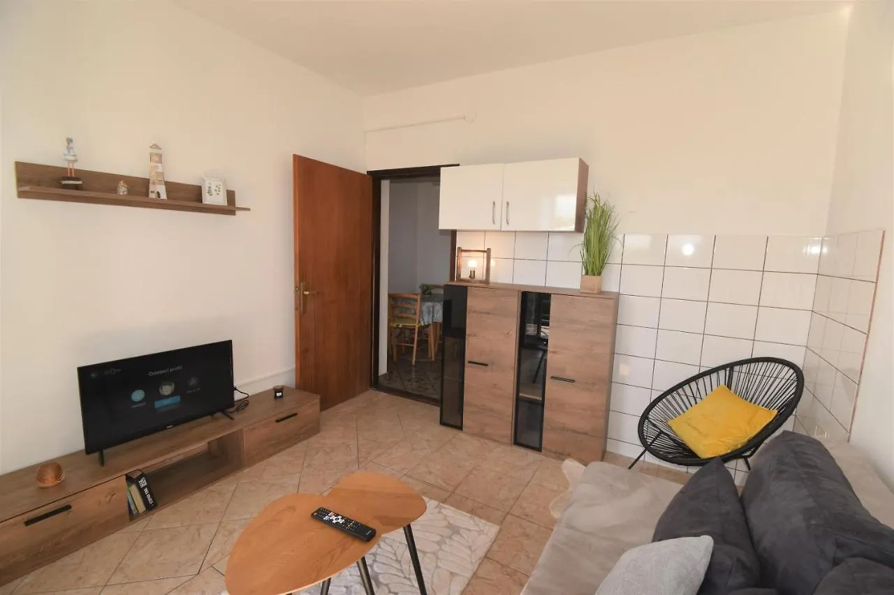 Apartman Novi Novi Vinodolski 0*,